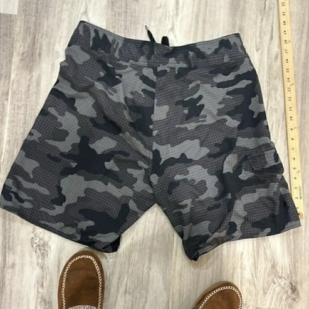 BURNSIDE Black camo men  board shorts size  38